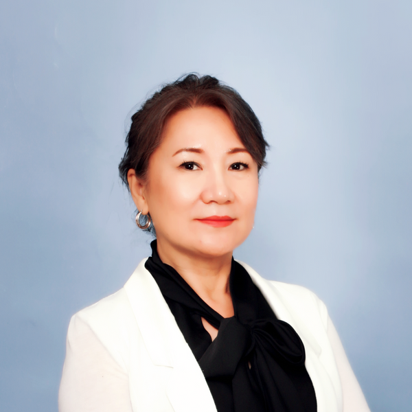 Minoo Pan, Associate